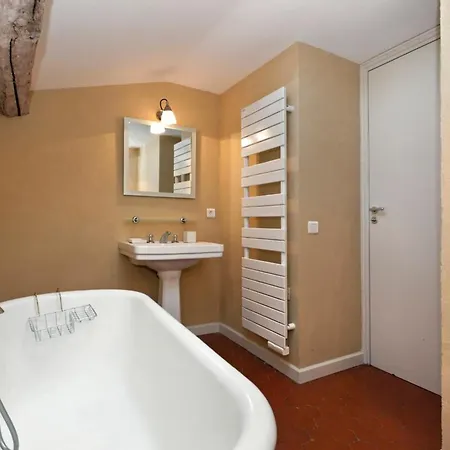 Ref 35 - Center - Duplex For Rent Apartment *